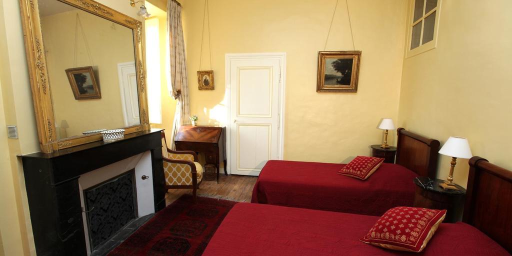 Chateau De Cheronne Bed & Breakfast Tuffé Стая снимка