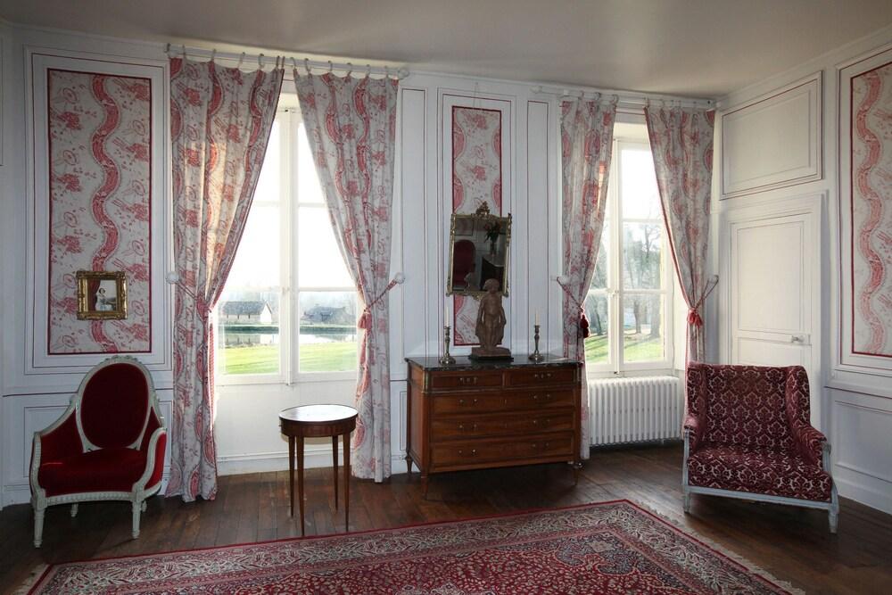 Chateau De Cheronne Bed & Breakfast Tuffé Екстериор снимка